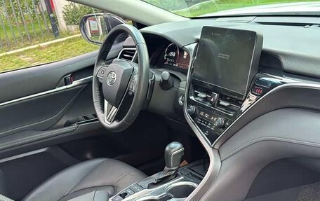 Toyota Camry, 2021 год, 2 990 000 рублей, 14 фотография