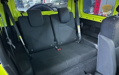 Suzuki Jimny, 2021 год, 2 750 000 рублей, 10 фотография