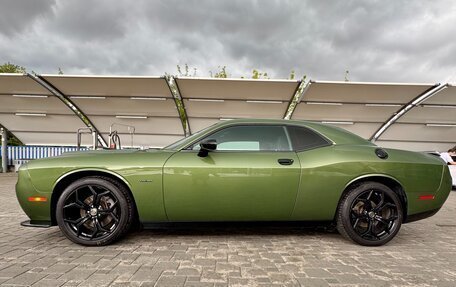 Dodge Challenger III рестайлинг 2, 2017 год, 4 200 000 рублей, 4 фотография