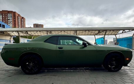 Dodge Challenger III рестайлинг 2, 2017 год, 4 200 000 рублей, 8 фотография