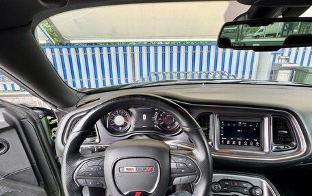 Dodge Challenger III рестайлинг 2, 2017 год, 4 200 000 рублей, 12 фотография
