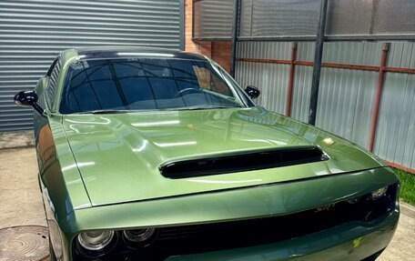 Dodge Challenger III рестайлинг 2, 2017 год, 4 200 000 рублей, 18 фотография