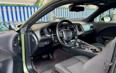 Dodge Challenger III рестайлинг 2, 2017 год, 4 200 000 рублей, 11 фотография