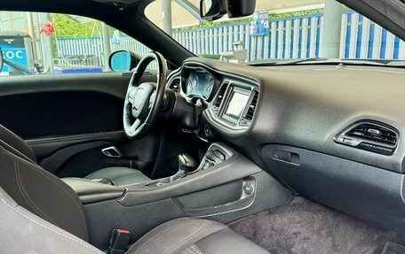 Dodge Challenger III рестайлинг 2, 2017 год, 4 200 000 рублей, 14 фотография