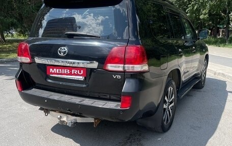 Toyota Land Cruiser 200, 2009 год, 2 800 000 рублей, 3 фотография