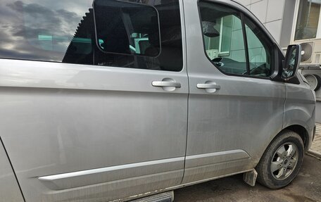 Ford Tourneo Custom I рестайлинг, 2015 год, 2 100 000 рублей, 10 фотография