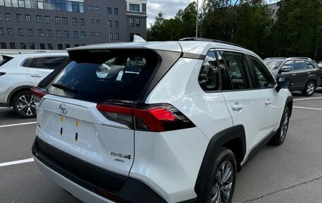 Toyota RAV4, 2024 год, 3 750 000 рублей, 8 фотография