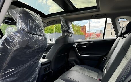 Toyota RAV4, 2024 год, 3 750 000 рублей, 10 фотография