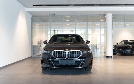 BMW 5 серия, 2024 год, 9 000 000 рублей, 2 фотография