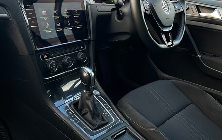 Volkswagen Golf VII, 2019 год, 2 180 000 рублей, 20 фотография