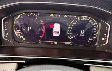 Volkswagen Tiguan II, 2022 год, 3 200 000 рублей, 10 фотография