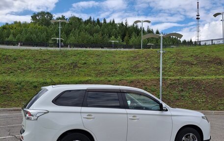Mitsubishi Outlander III рестайлинг 3, 2012 год, 1 820 000 рублей, 9 фотография