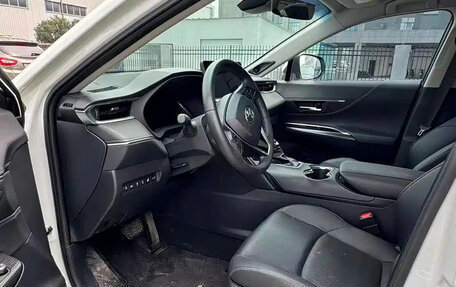 Toyota Venza, 2022 год, 3 380 000 рублей, 9 фотография