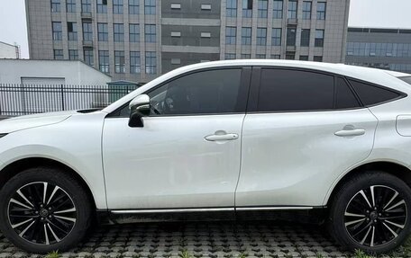 Toyota Venza, 2022 год, 3 380 000 рублей, 3 фотография