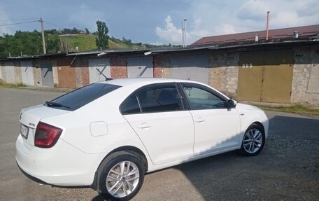 Skoda Rapid I, 2018 год, 800 000 рублей, 4 фотография