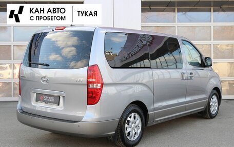 Hyundai H-1 II рестайлинг, 2017 год, 2 269 000 рублей, 2 фотография