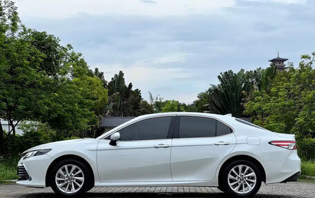 Toyota Camry, 2022 год, 2 200 000 рублей, 16 фотография