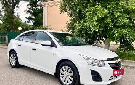 Chevrolet Cruze II, 2012 год, 735 000 рублей, 3 фотография