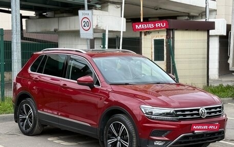 Volkswagen Tiguan II, 2017 год, 2 600 000 рублей, 4 фотография
