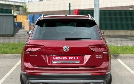 Volkswagen Tiguan II, 2017 год, 2 600 000 рублей, 2 фотография