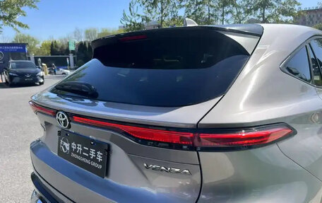 Toyota Venza, 2022 год, 2 550 000 рублей, 6 фотография