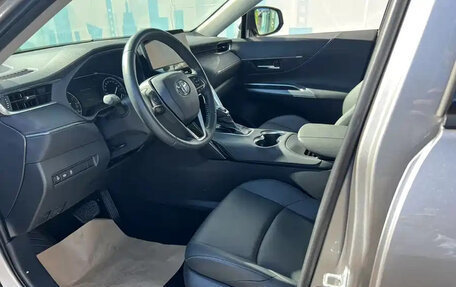 Toyota Venza, 2022 год, 2 550 000 рублей, 11 фотография
