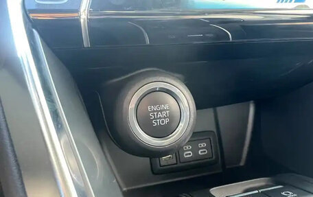 Toyota Venza, 2022 год, 2 550 000 рублей, 17 фотография