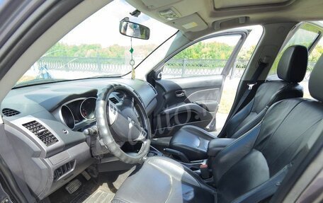 Mitsubishi Outlander III рестайлинг 3, 2007 год, 560 000 рублей, 11 фотография