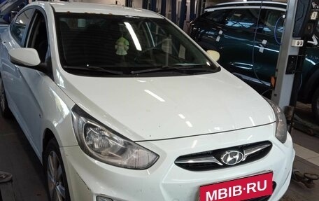 Hyundai Solaris II рестайлинг, 2012 год, 815 000 рублей, 2 фотография