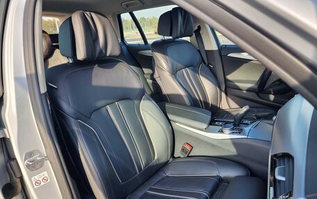BMW 5 серия, 2019 год, 1 990 000 рублей, 12 фотография