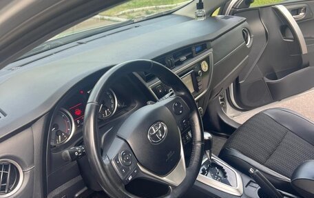 Toyota Auris II, 2013 год, 1 400 000 рублей, 11 фотография