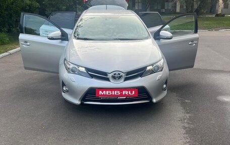 Toyota Auris II, 2013 год, 1 400 000 рублей, 8 фотография