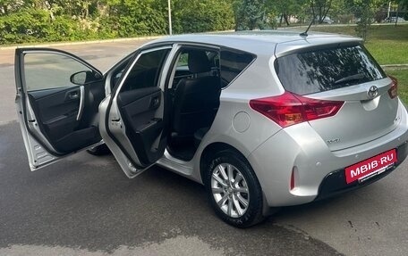 Toyota Auris II, 2013 год, 1 400 000 рублей, 3 фотография