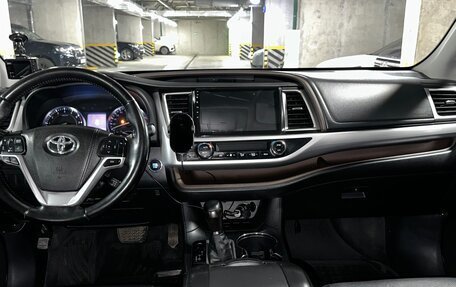 Toyota Highlander III, 2014 год, 2 500 000 рублей, 13 фотография