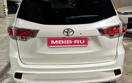 Toyota Highlander III, 2014 год, 2 500 000 рублей, 2 фотография