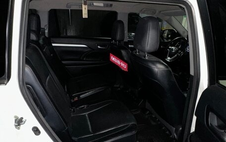 Toyota Highlander III, 2014 год, 2 500 000 рублей, 7 фотография