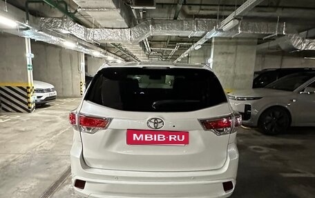 Toyota Highlander III, 2014 год, 2 500 000 рублей, 5 фотография