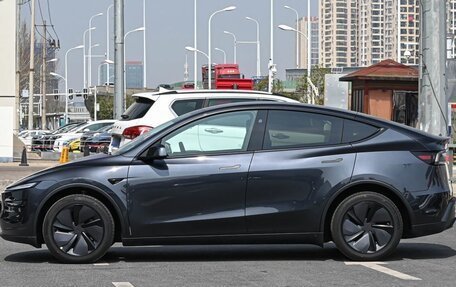 Tesla Model Y I, 2025 год, 5 650 000 рублей, 4 фотография