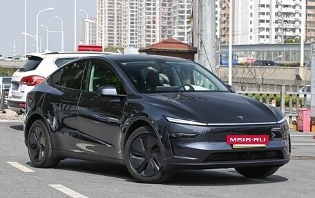 Tesla Model Y I, 2025 год, 5 650 000 рублей, 3 фотография