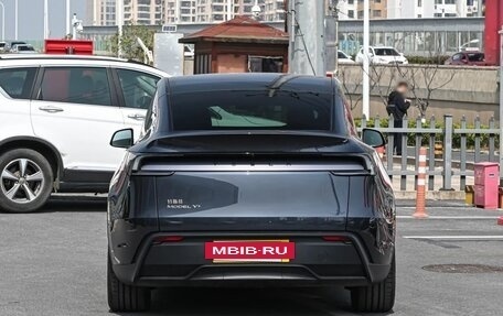 Tesla Model Y I, 2025 год, 5 650 000 рублей, 6 фотография