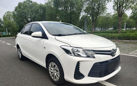 Toyota Vios III, 2022 год, 1 020 000 рублей, 5 фотография
