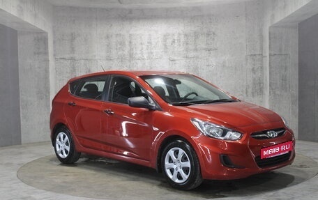 Hyundai Solaris II рестайлинг, 2012 год, 615 000 рублей, 3 фотография
