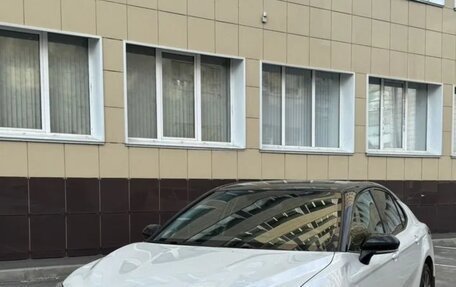 Toyota Camry, 2021 год, 3 150 000 рублей, 1 фотография