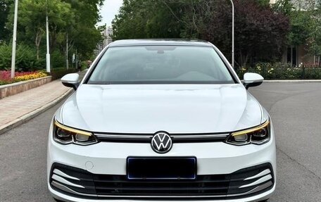 Volkswagen Golf VIII, 2021 год, 1 550 000 рублей, 1 фотография
