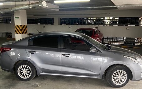 KIA Rio IV, 2018 год, 1 450 000 рублей, 3 фотография