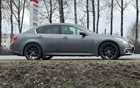 Nissan Skyline, 2010 год, 890 000 рублей, 3 фотография