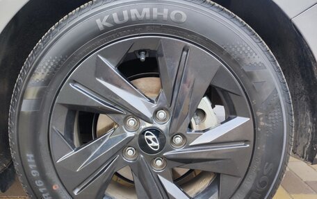 Hyundai Avante, 2021 год, 2 600 000 рублей, 13 фотография