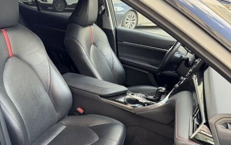 Toyota Camry, 2021 год, 3 150 000 рублей, 4 фотография