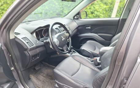 Mitsubishi Outlander III рестайлинг 3, 2007 год, 1 090 000 рублей, 10 фотография