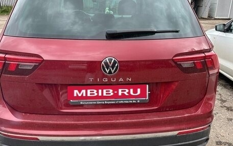 Volkswagen Tiguan II, 2021 год, 3 000 000 рублей, 5 фотография